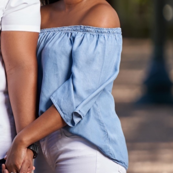 Mossimo XS Chambray Off The Shoulder Top - Picture 4 of 4